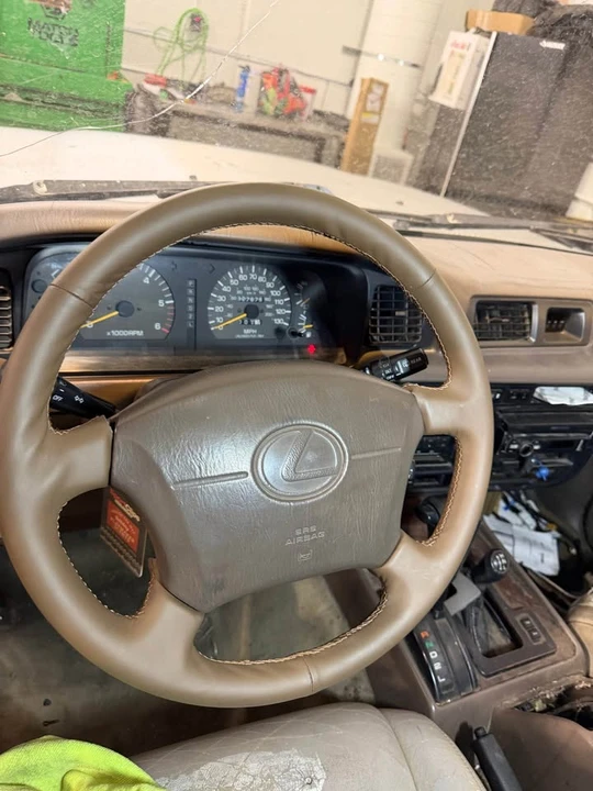 1997 Lexus LX 1st Gen - Image 12 of 13