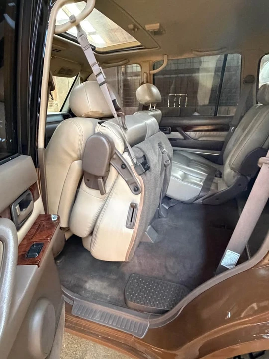 1997 Lexus LX 1st Gen - Image 7 of 10
