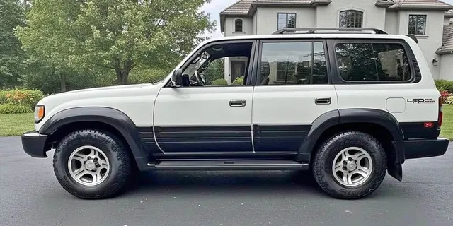 1997 Lexus LX 450 Sport Utility 4D