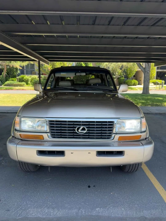1997 Lexus LX 1st Gen - Image 4 of 9
