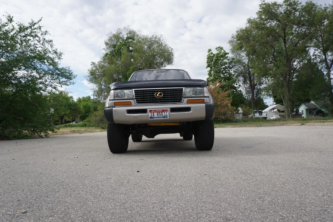 1997 Lexus LX 1st Gen - Image 22 of 31