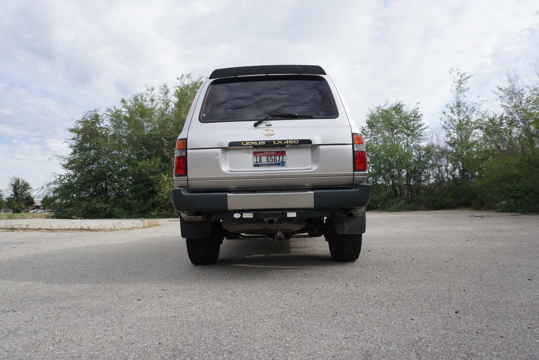 1997 Lexus LX 1st Gen - Image 9 of 31