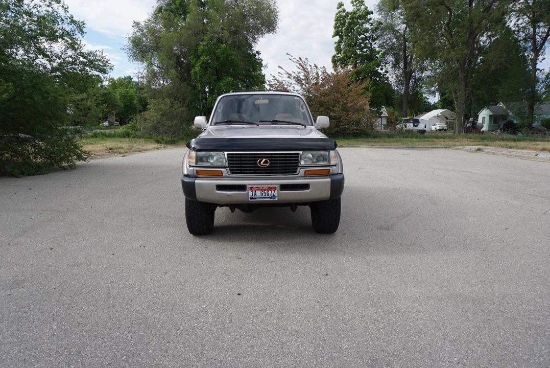 1997 Lexus LX 1st Gen - Image 20 of 31