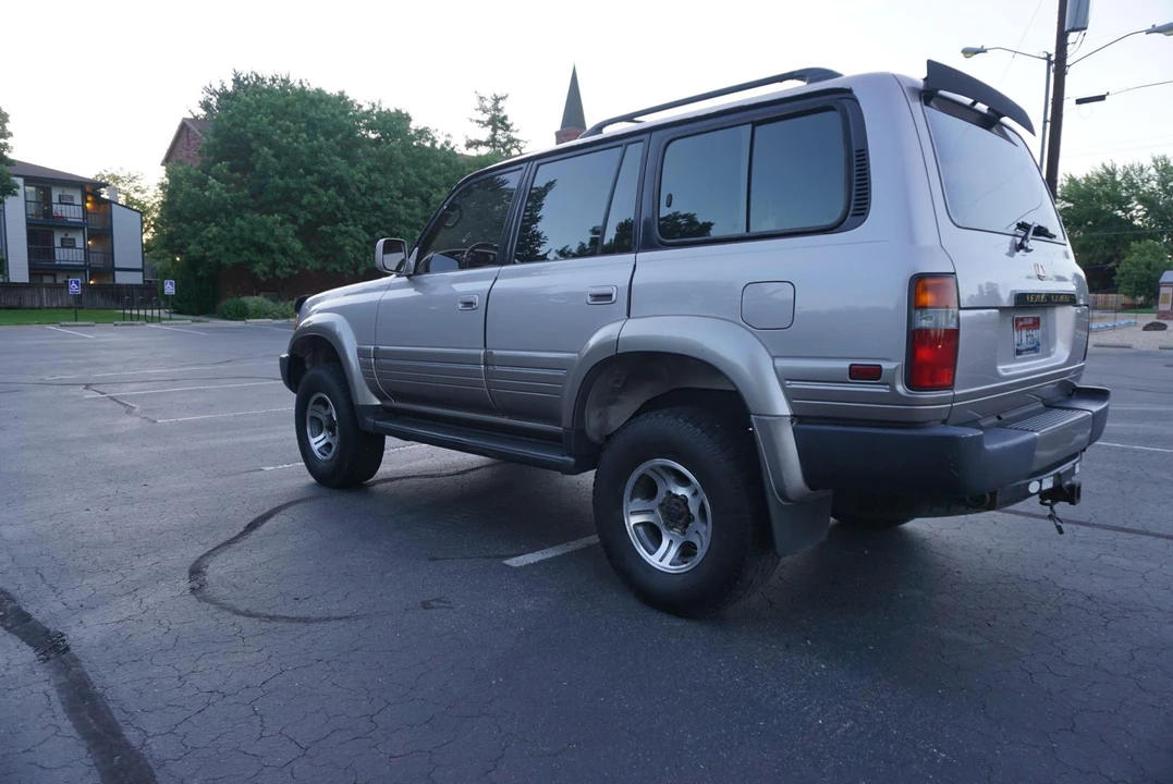1997 Lexus LX 1st Gen - Image 24 of 31