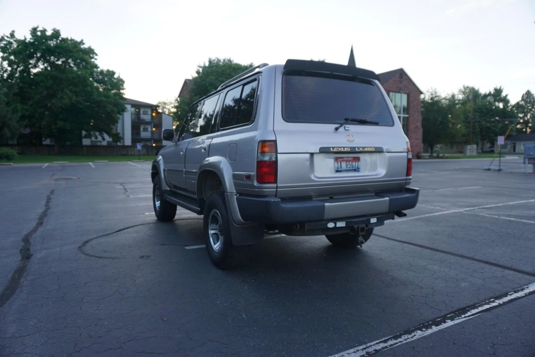 1997 Lexus LX 1st Gen - Image 26 of 31