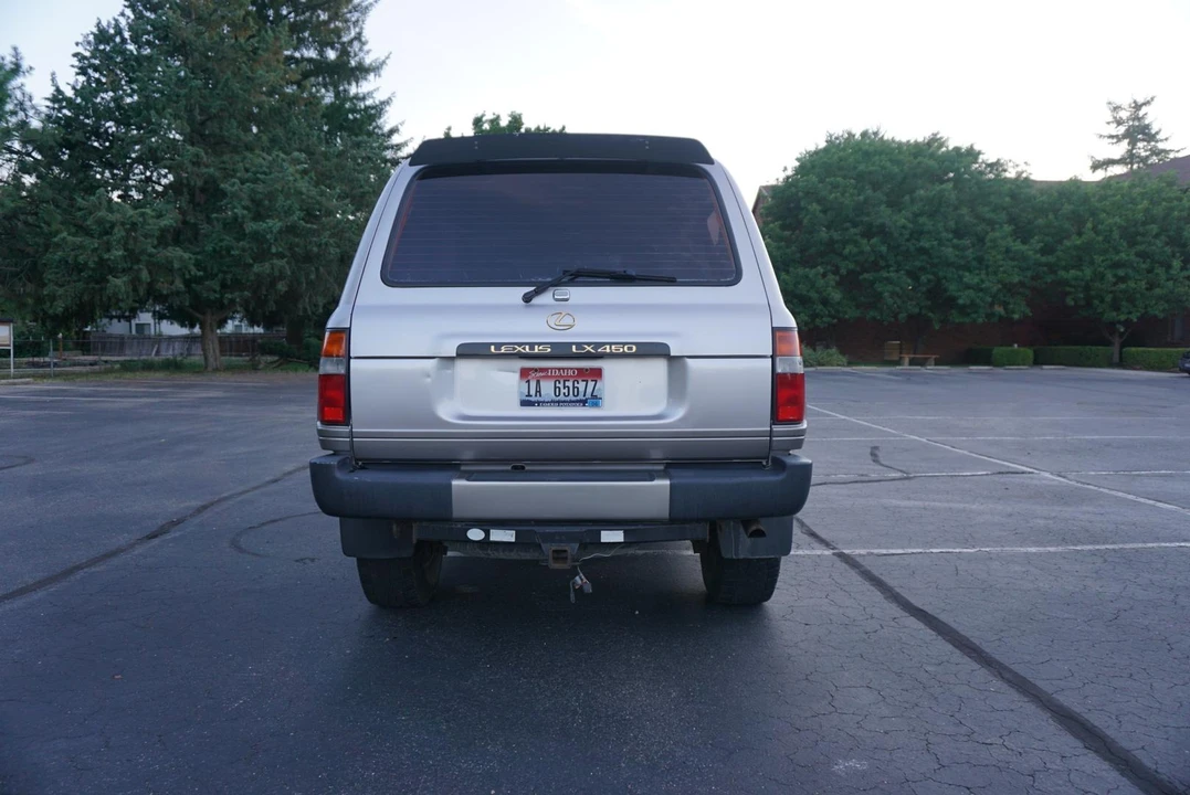 1997 Lexus LX 1st Gen - Image 28 of 31