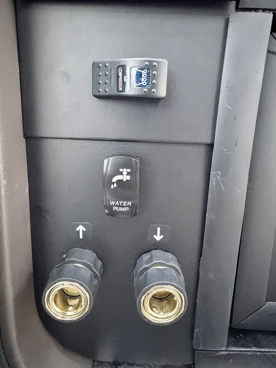 1997 Lexus LX 1st Gen - Image 15 of 22