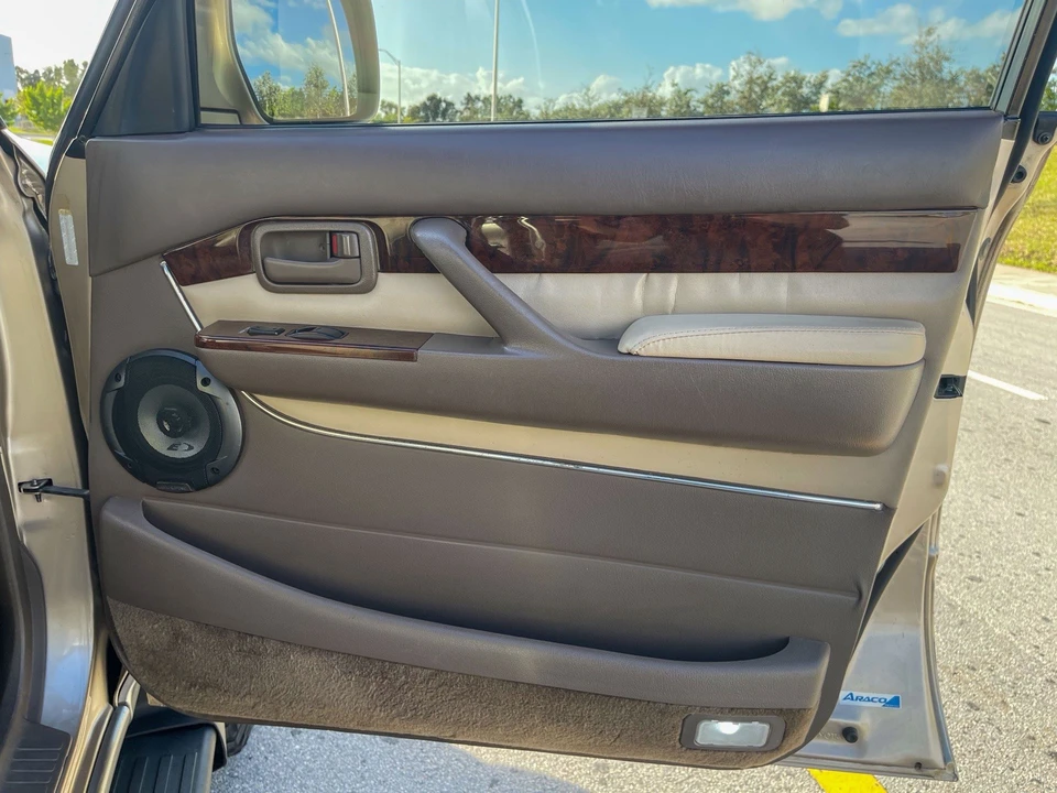1997 Lexus LX 1st Gen - Image 8 of 22