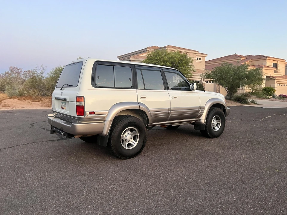 1997 Lexus LX 1st Gen - Image 11 of 31