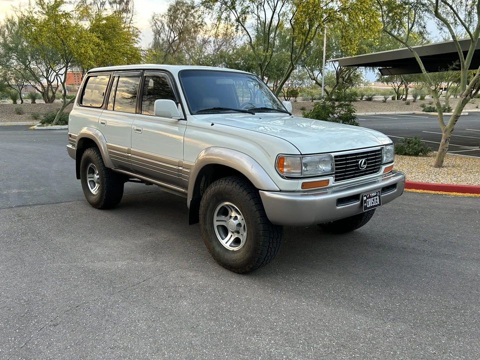 1997 Lexus LX 1st Gen - Image 9 of 31