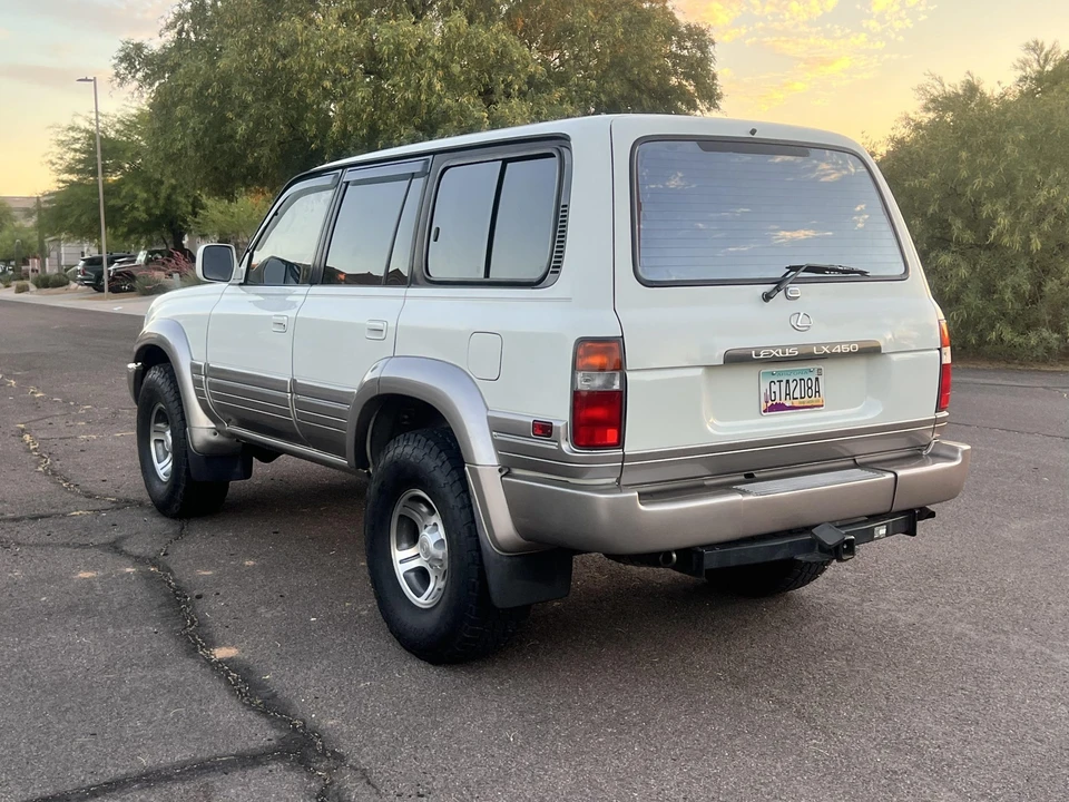 1997 Lexus LX 1st Gen - Image 16 of 31