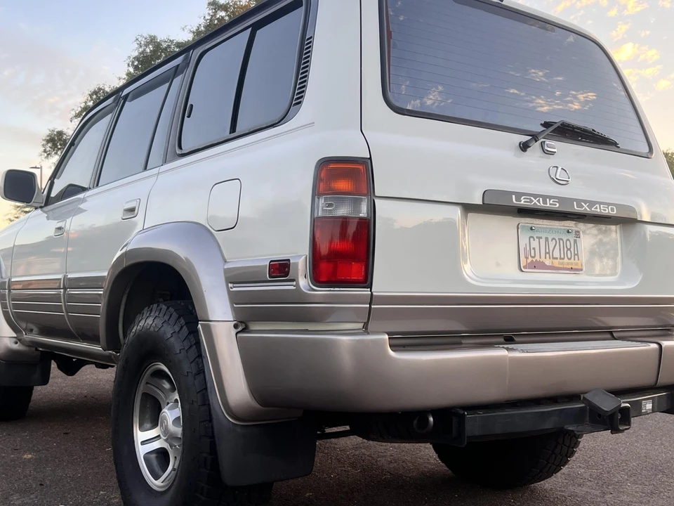 1997 Lexus LX 1st Gen - Image 25 of 31