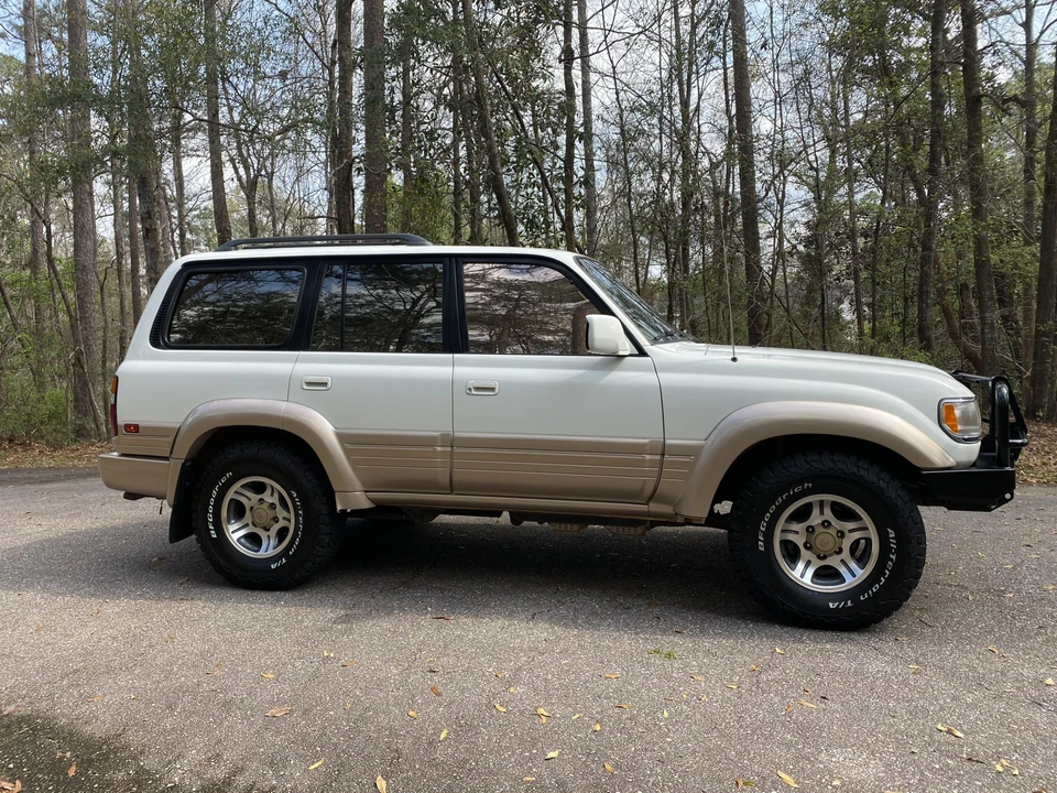 1997 Lexus LX 1st Gen - Image 12 of 31