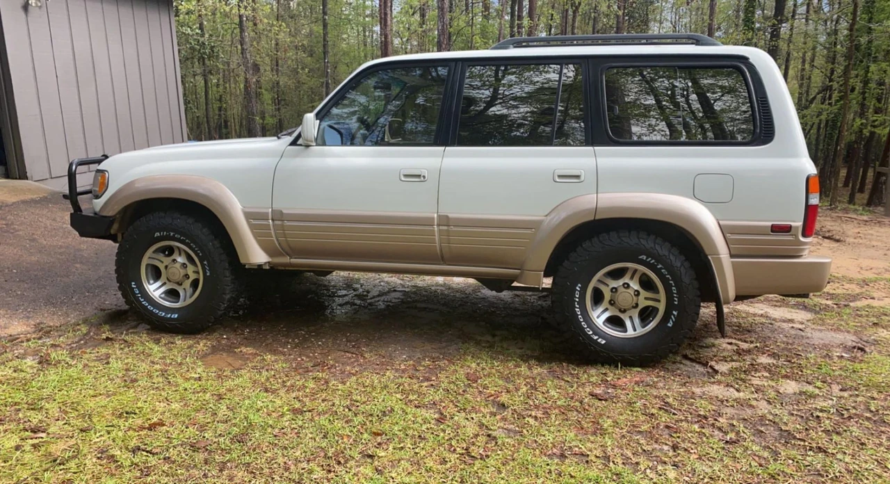 1997 Lexus LX 1st Gen - Image 18 of 31