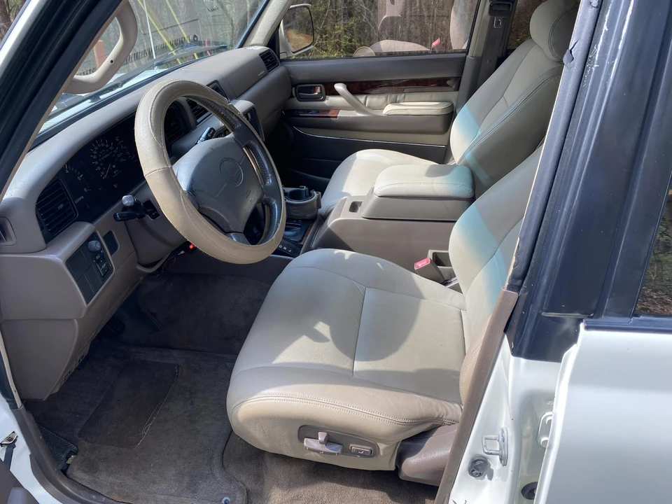 1997 Lexus LX 1st Gen - Image 29 of 31