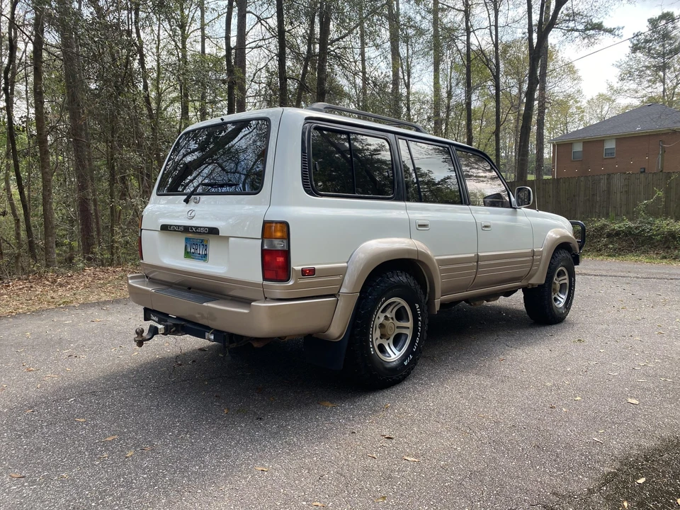 1997 Lexus LX 1st Gen - Image 9 of 31