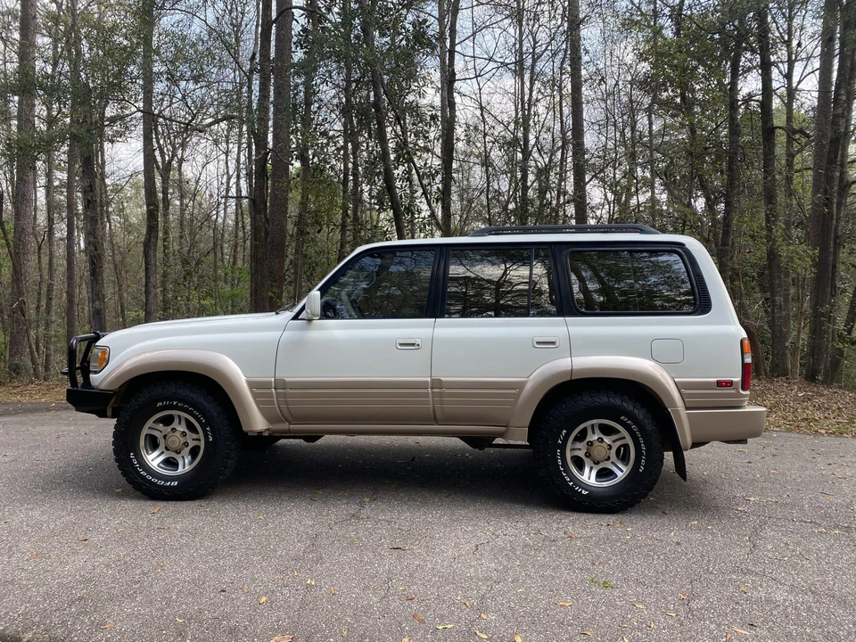 1997 Lexus LX 1st Gen - Image 5 of 31