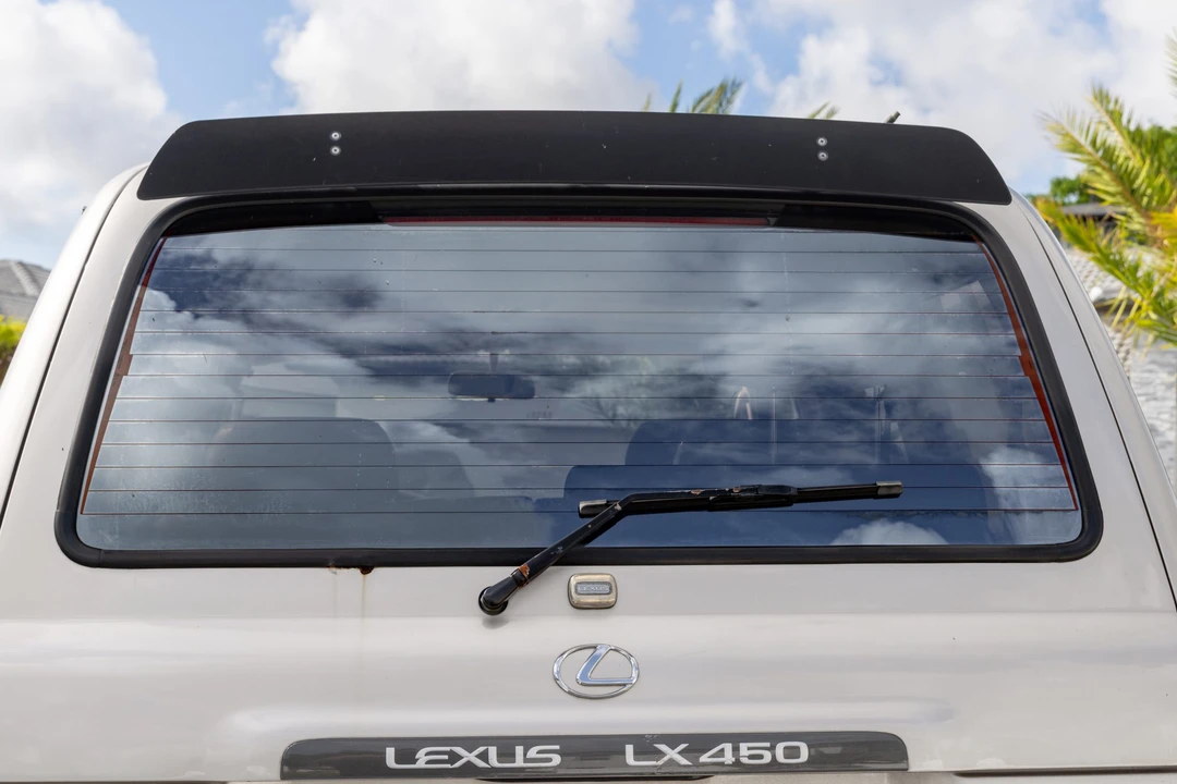 1997 Lexus LX 1st Gen - Image 19 of 31