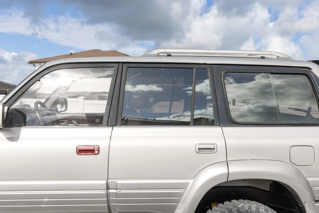 1997 Lexus LX 1st Gen - Image 16 of 31