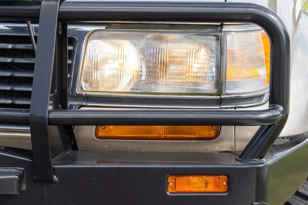 1997 Lexus LX 1st Gen - Image 11 of 31