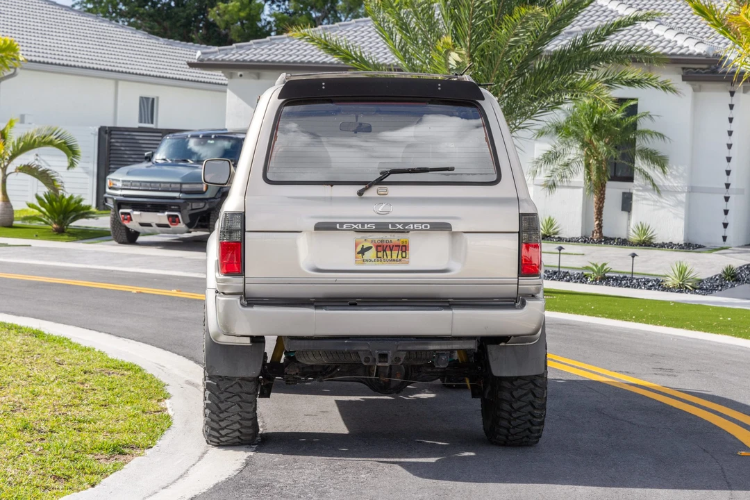 1997 Lexus LX 1st Gen - Image 5 of 31