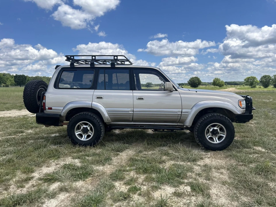 1997 Lexus LX 1st Gen - Image 8 of 31