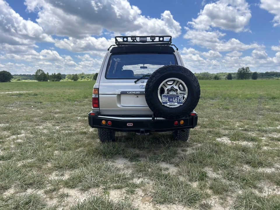 1997 Lexus LX 1st Gen - Image 5 of 31