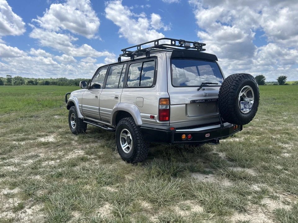 1997 Lexus LX 1st Gen - Image 4 of 31
