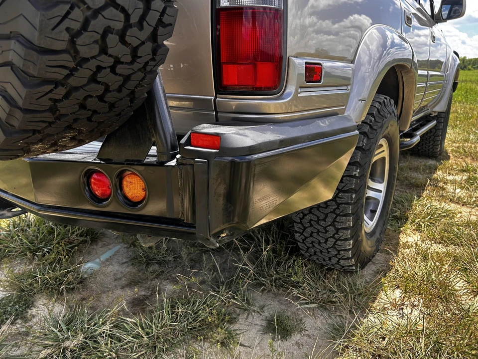 1997 Lexus LX 1st Gen - Image 23 of 31