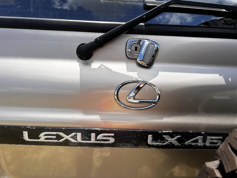 1997 Lexus LX 1st Gen - Image 30 of 31