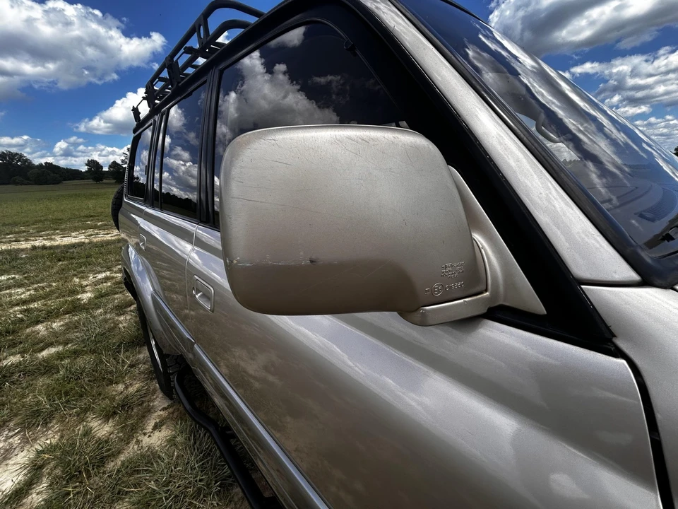 1997 Lexus LX 1st Gen - Image 29 of 31