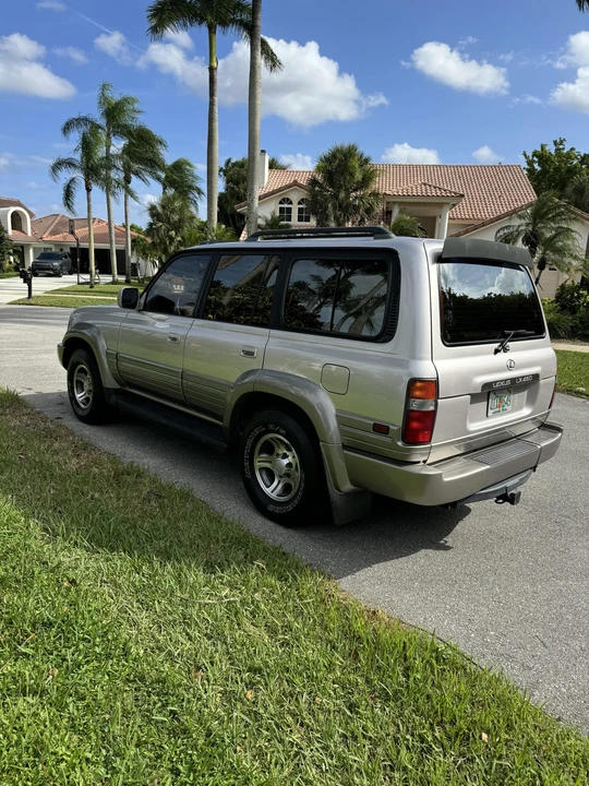1997 Lexus LX 1st Gen - Image 16 of 31