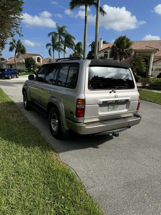 1997 Lexus LX 1st Gen - Image 15 of 31