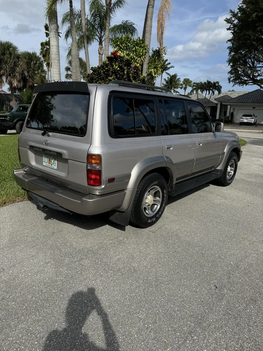 1997 Lexus LX 1st Gen - Image 12 of 31