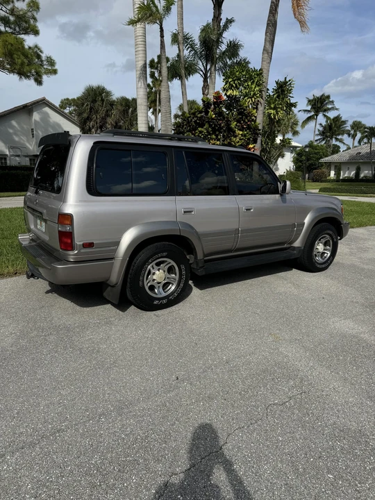 1997 Lexus LX 1st Gen - Image 11 of 31