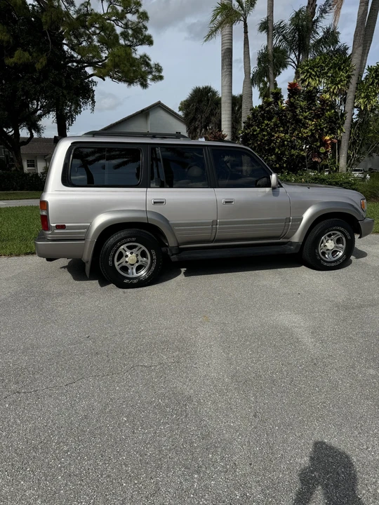 1997 Lexus LX 1st Gen - Image 10 of 31