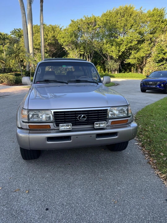 1997 Lexus LX 1st Gen - Image 24 of 31