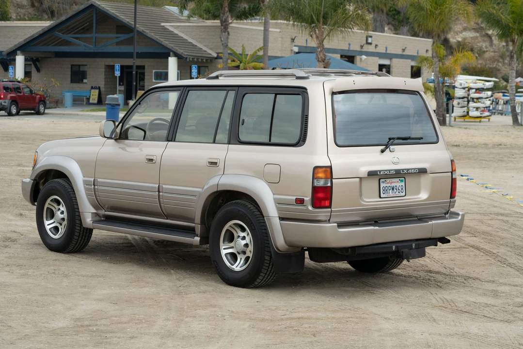 1997 Lexus LX 1st Gen - Image 5 of 31