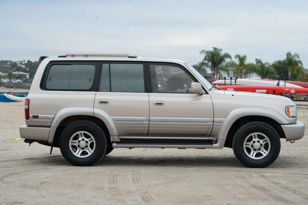 1997 Lexus LX 1st Gen - Image 10 of 31