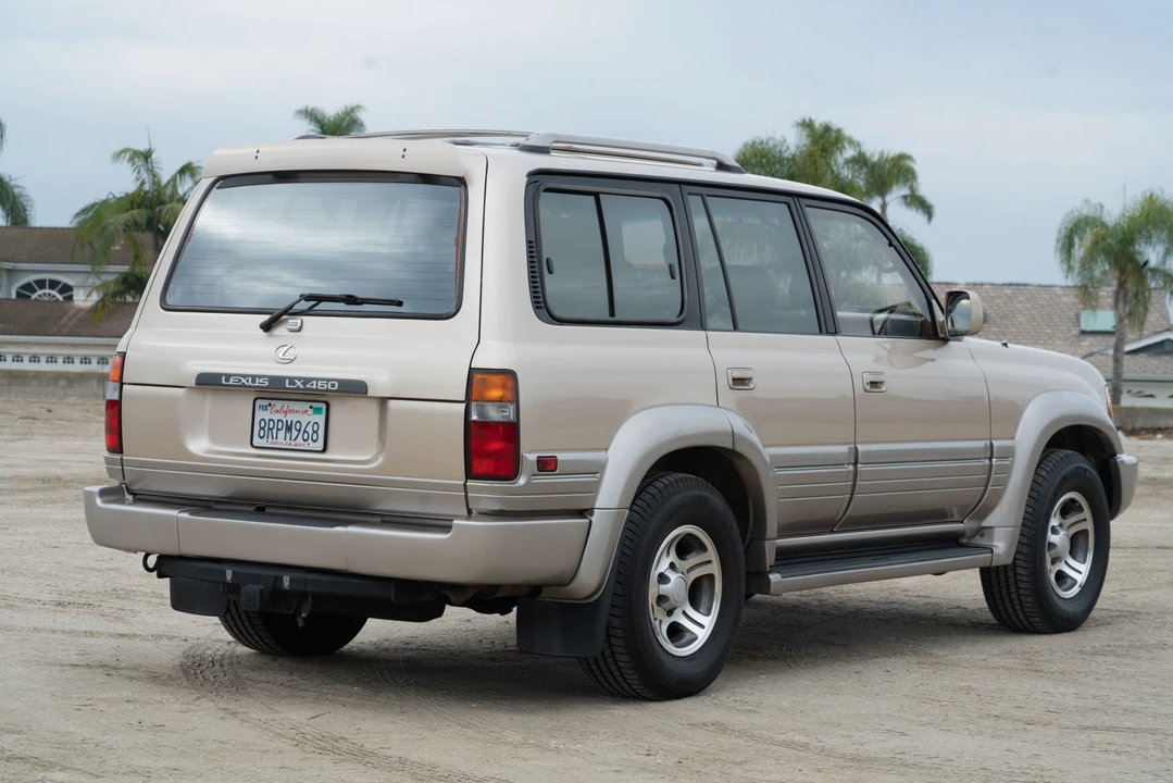 1997 Lexus LX 1st Gen - Image 9 of 31