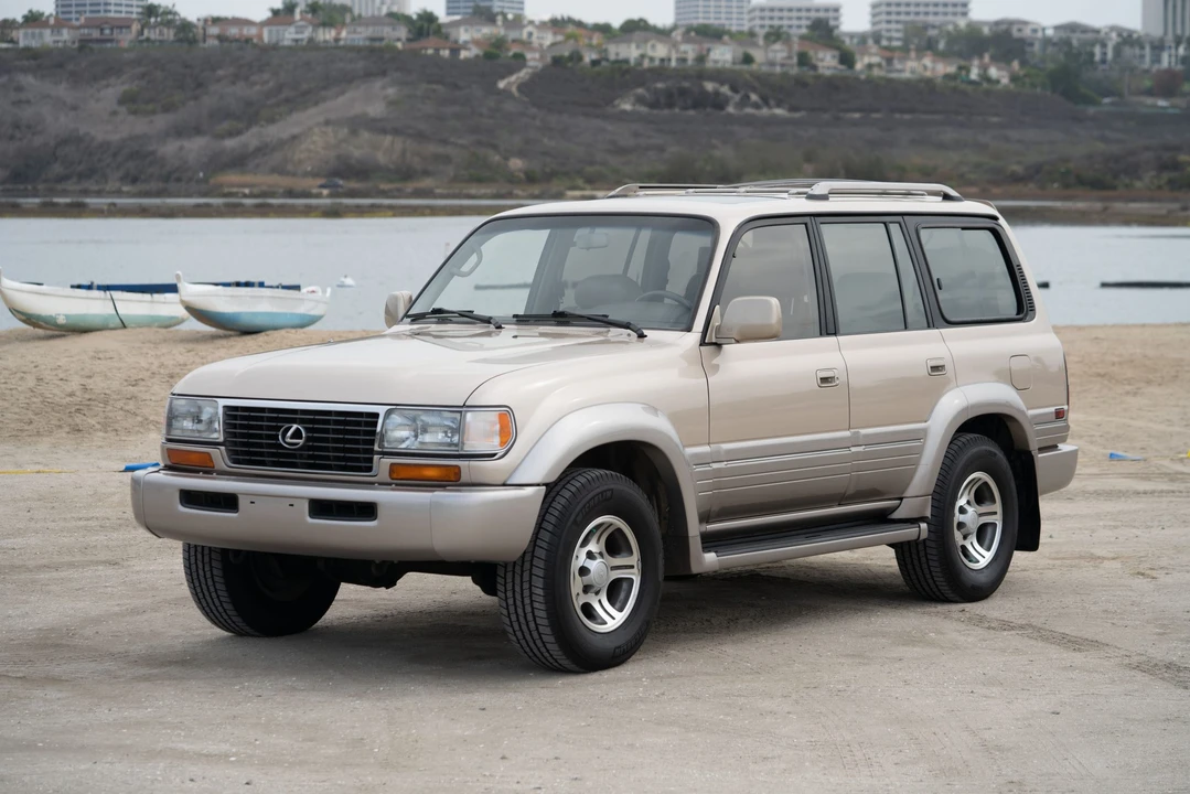 1997 Lexus LX 1st Gen - Image 3 of 31
