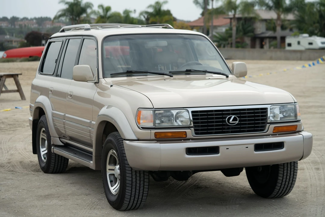 1997 Lexus LX 1st Gen - Image 12 of 31