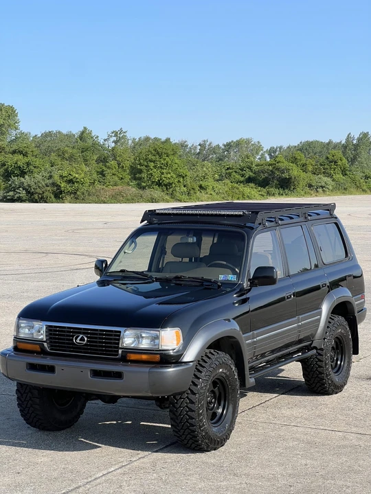 1997 Lexus LX 1st Gen - Image 3 of 31