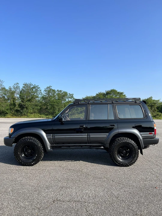 1997 Lexus LX 1st Gen - Image 10 of 31