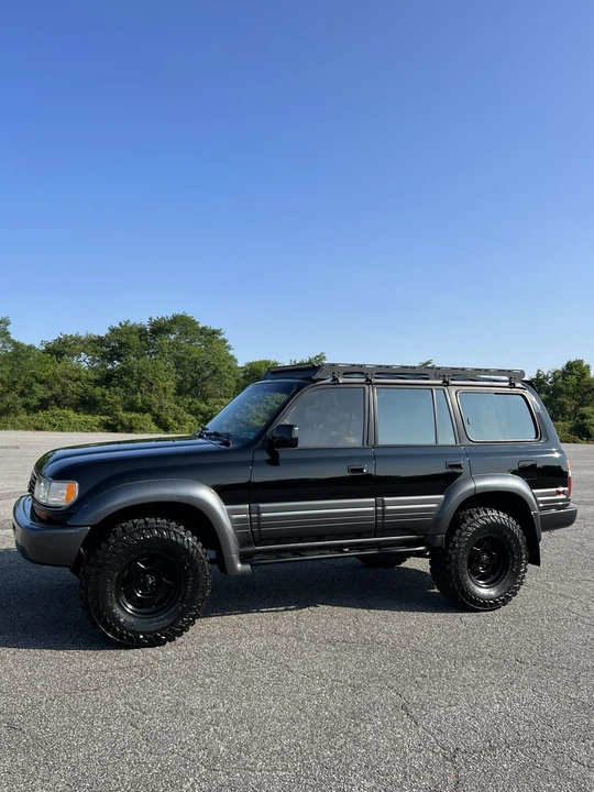 1997 Lexus LX 1st Gen - Image 9 of 31