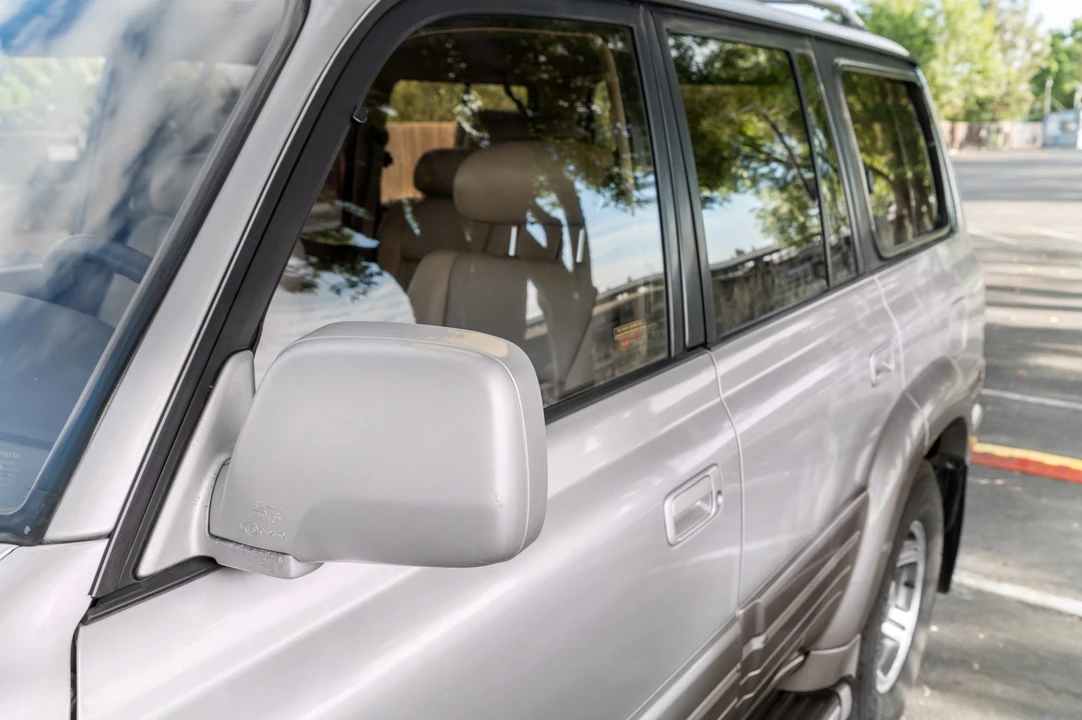 1997 Lexus LX 1st Gen - Image 30 of 31