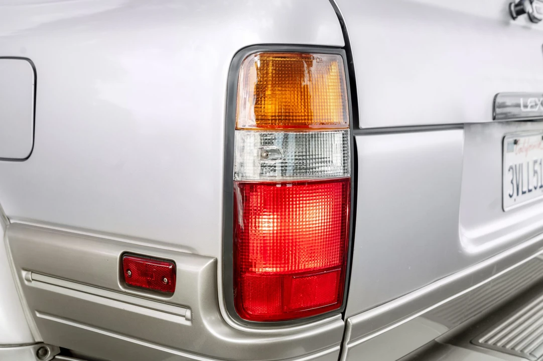1997 Lexus LX 1st Gen - Image 20 of 31