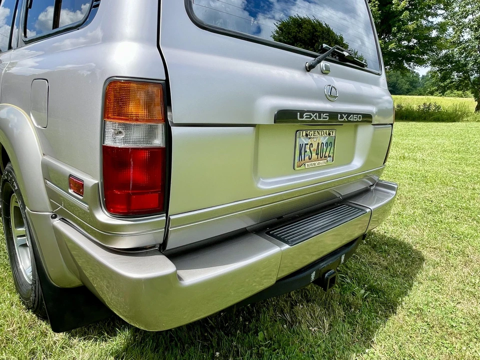 1997 Lexus LX 1st Gen - Image 17 of 31