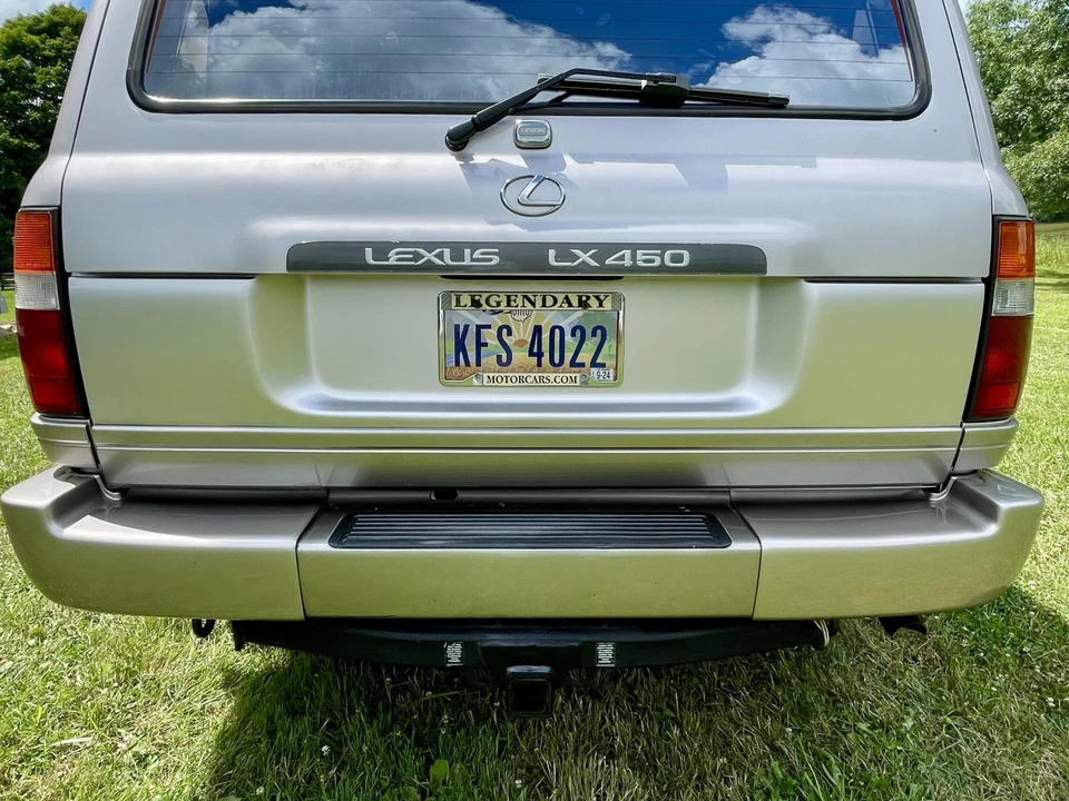 1997 Lexus LX 1st Gen - Image 16 of 31