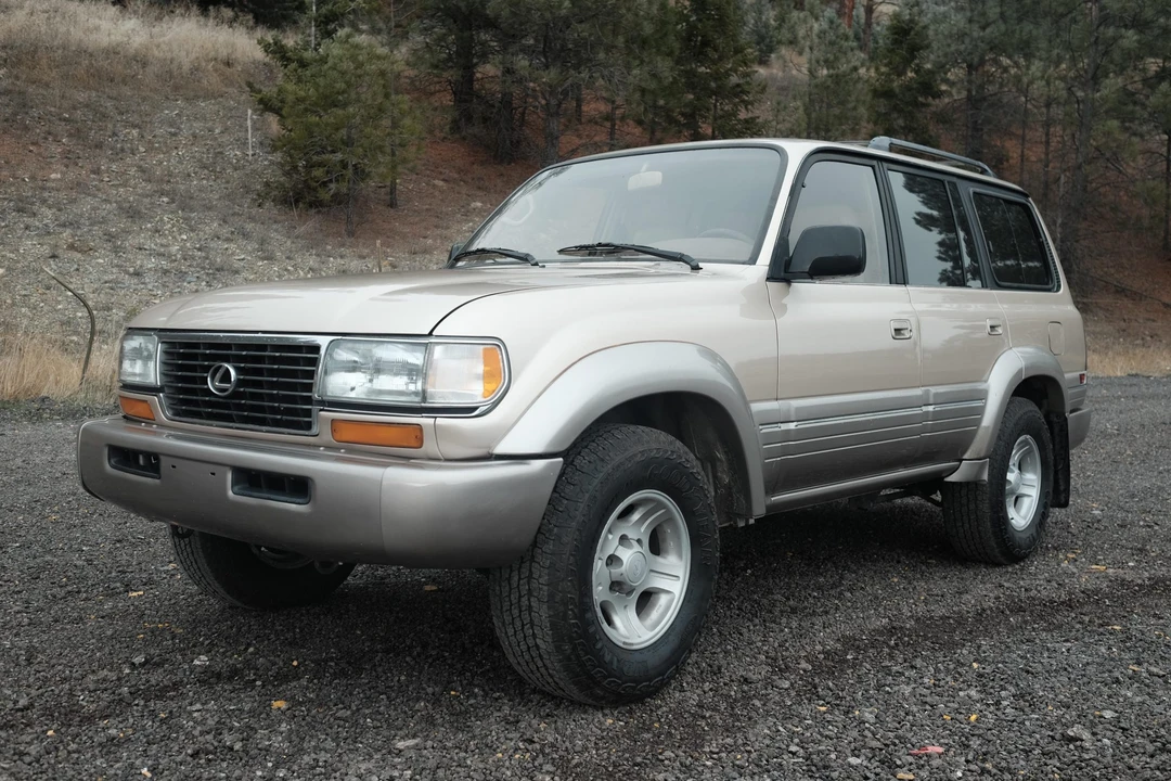 1997 Lexus LX 1st Gen - Image 3 of 31